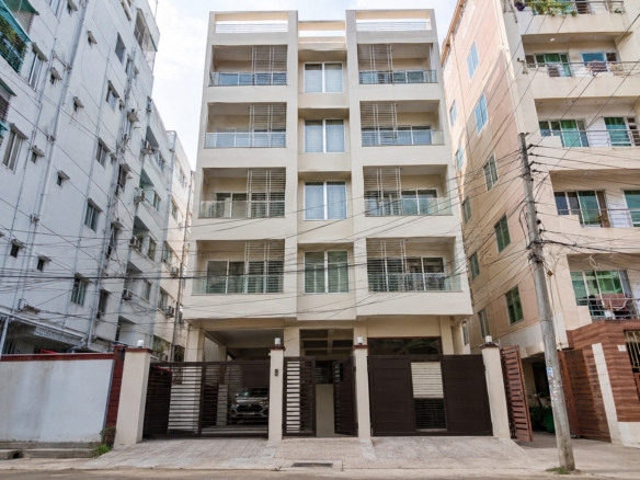 Efficient 3-Bed Corner Apartment in Adabor, Dhaka